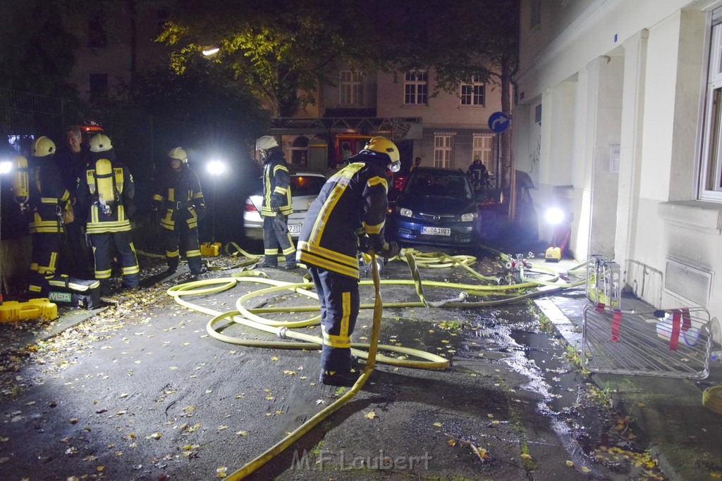 Feuer 2 Y Kellerbrand Koeln Humbold Gremberg Hachenburgerstr P449.JPG - Miklos Laubert